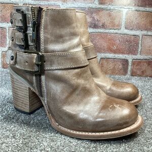 Freebird Bolo women’s ankle boots size 6
